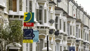 UK Housing Market Surges as Interest Rates Drop and Mortgage Approvals Climb