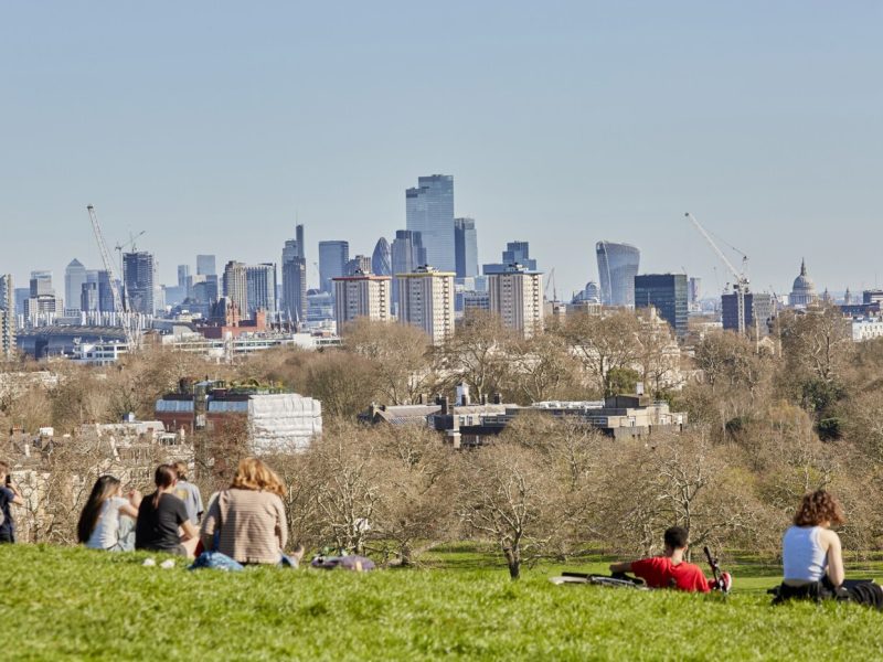 Primrose Hill, Londra silueti